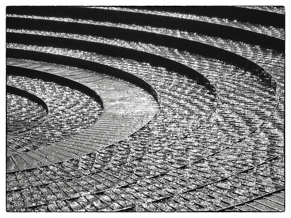 Darling Harbour Water Sculpture