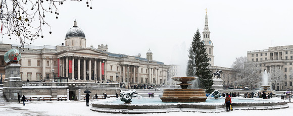 Trafalgar Square in Snow